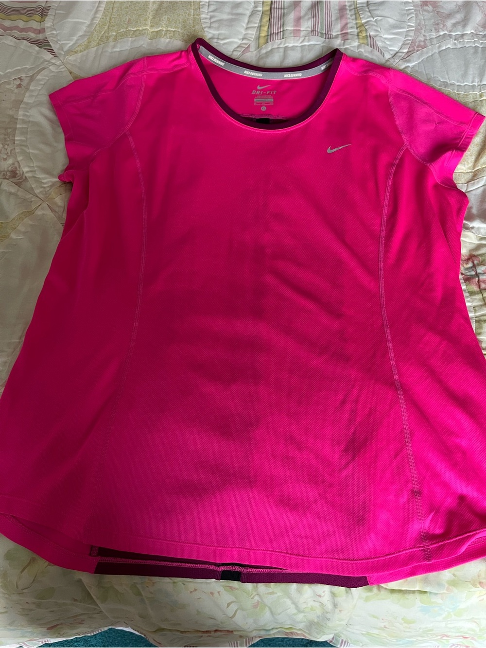 NIKE exercise t shirt